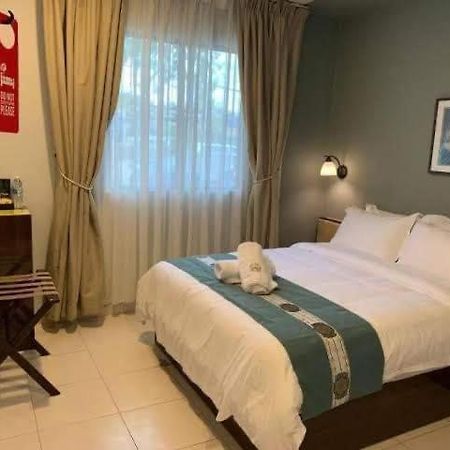 R Hotel Langkawi Kuah Extérieur photo