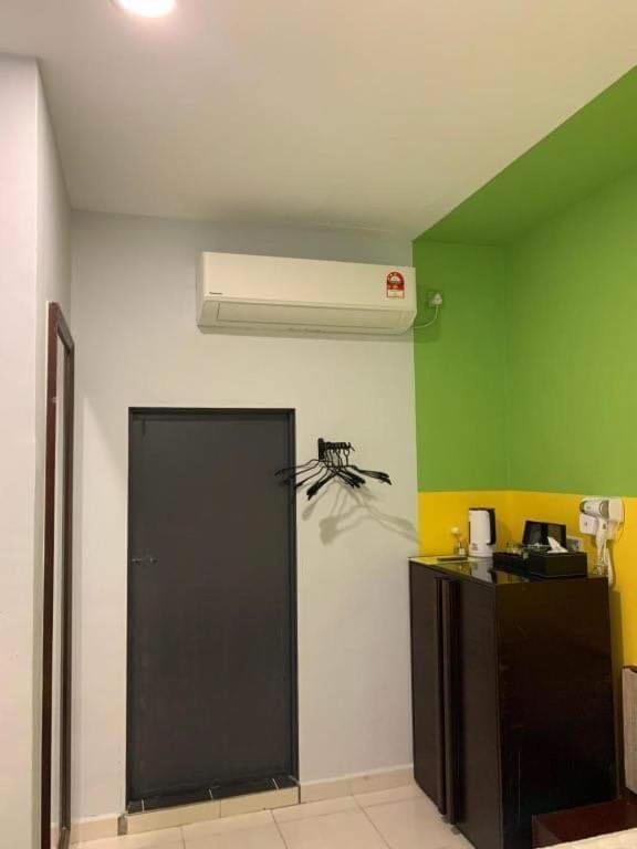 R Hotel Langkawi Kuah Extérieur photo